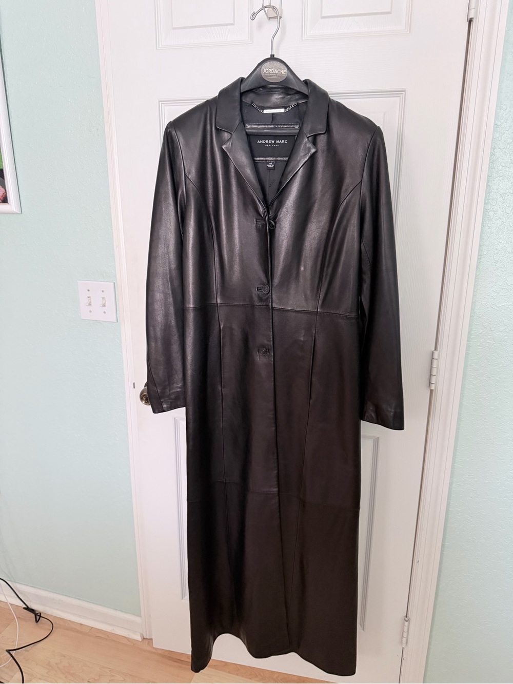 Rare Vintage Andrew Marc Black Long Leather Button-Front Coat - Picture 6 of 6